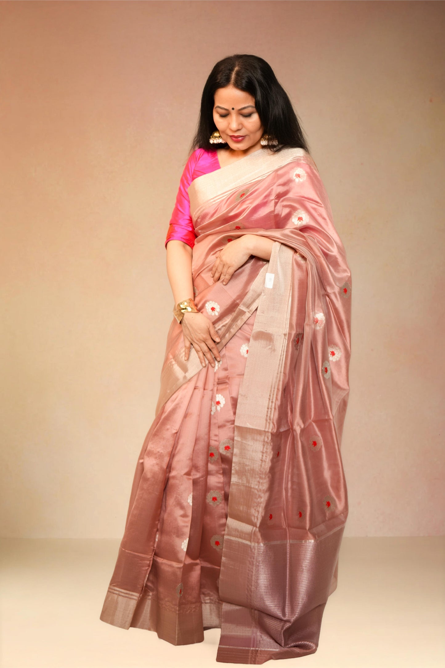 Onion pink pure chanderi silk handwoven saree with gendaphool meenakari butti,2