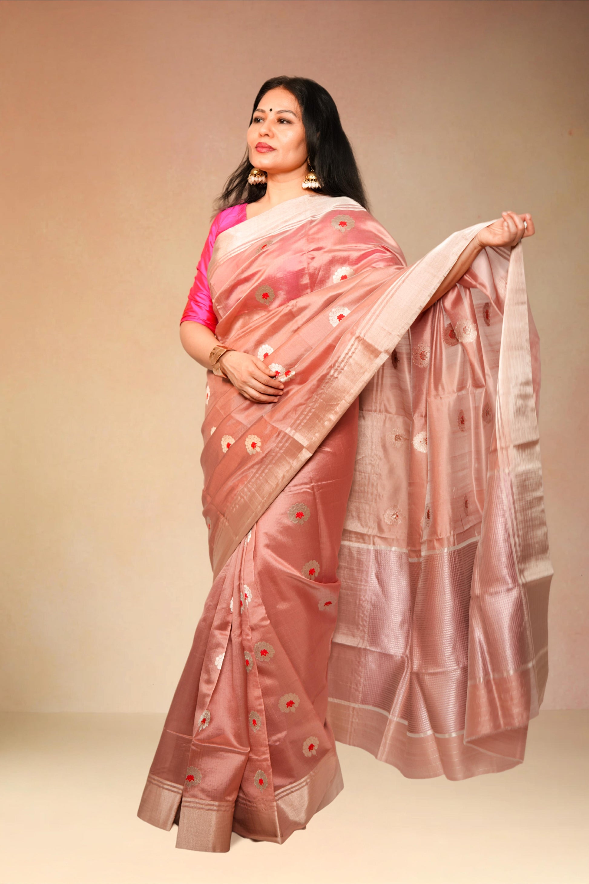 Onion pink pure chanderi silk handwoven saree with gendaphool meenakari butti,3