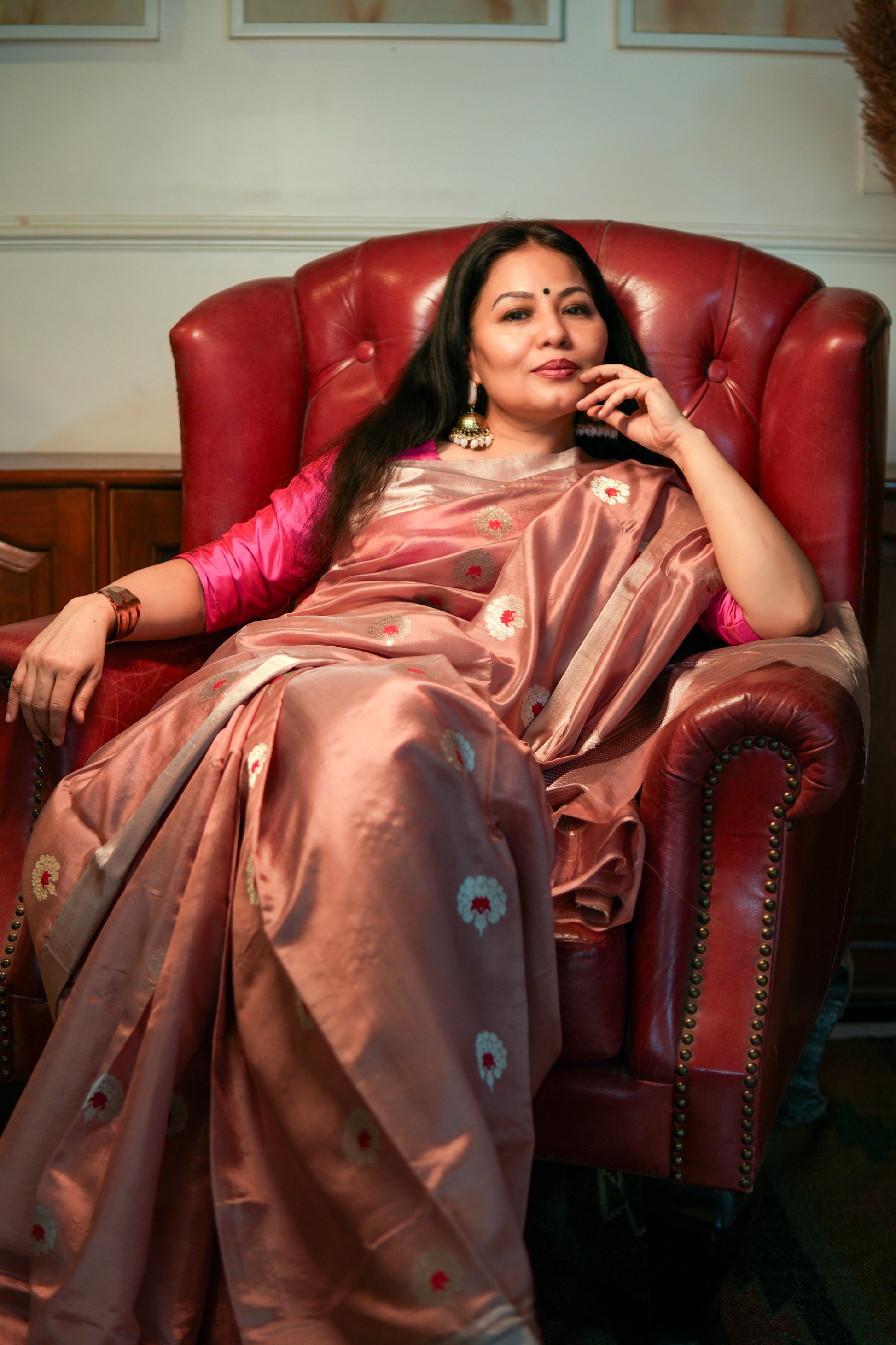 Onion pink pure chanderi silk handwoven saree with gendaphool meenakari butti,4