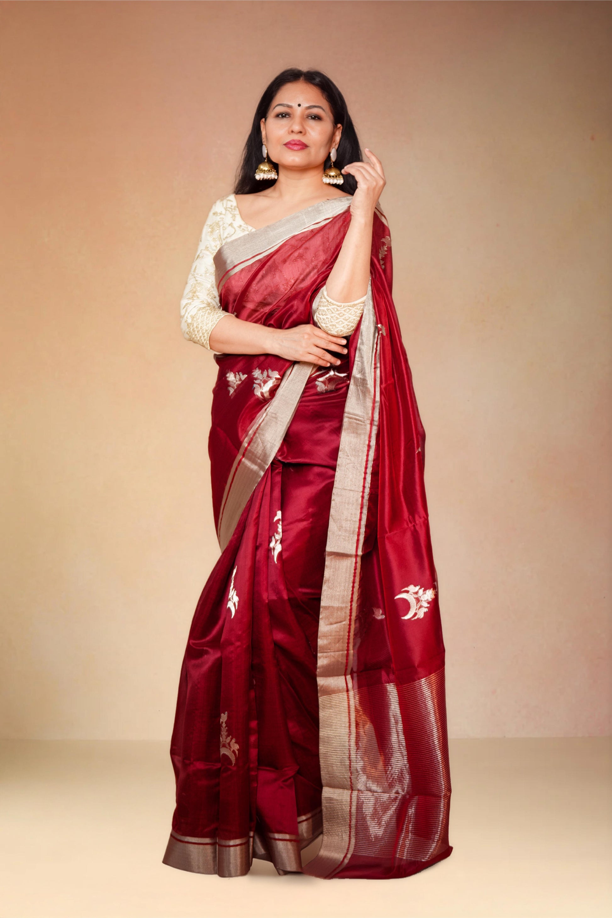 Maroon pure chanderi silk handwoven saree with Chand Chidiya butti and silver border,1