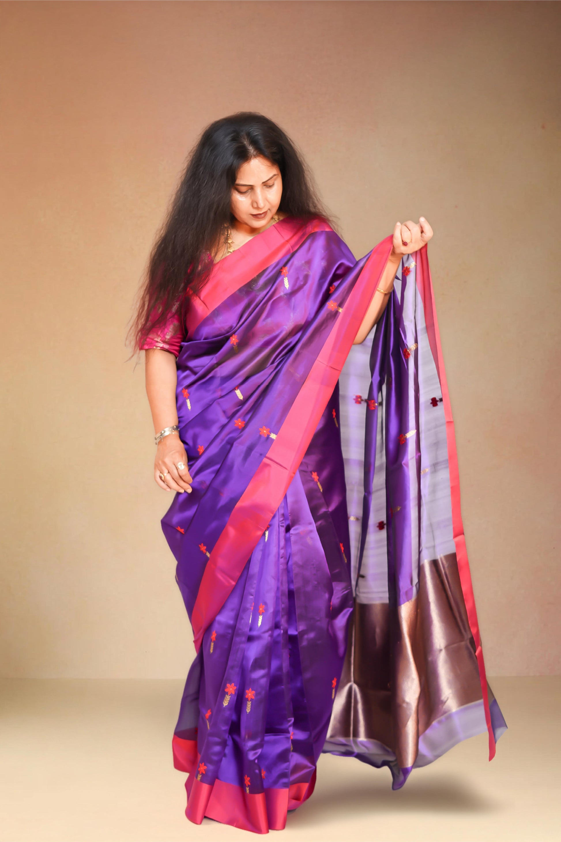 Purple pure chanderi silk handwoven saree with meenakari butti and silk border,4