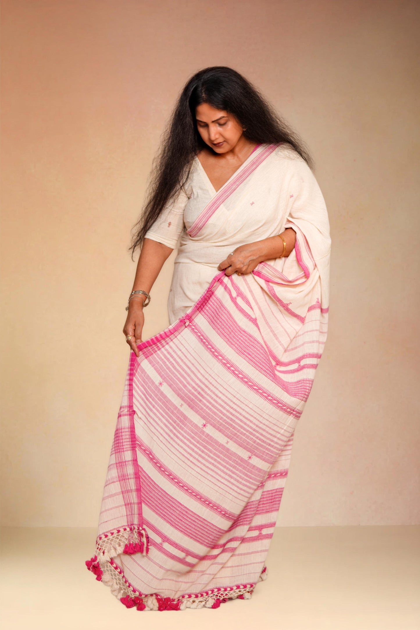 White and pink pure Kala cotton Bhujodi handwoven saree,3