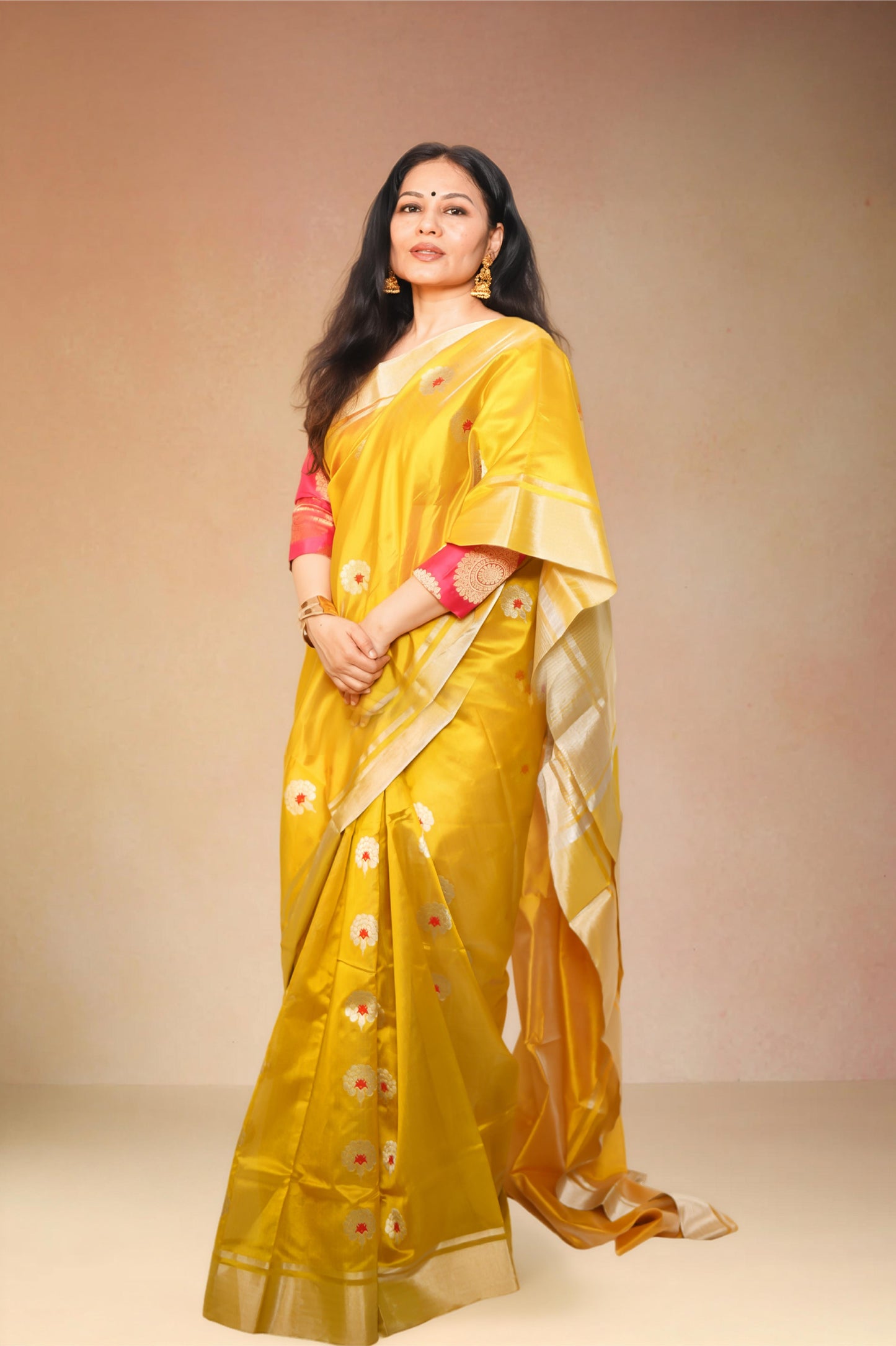 Yellow pure chanderi silk handwoven saree with meenakari gendaphool butti,3