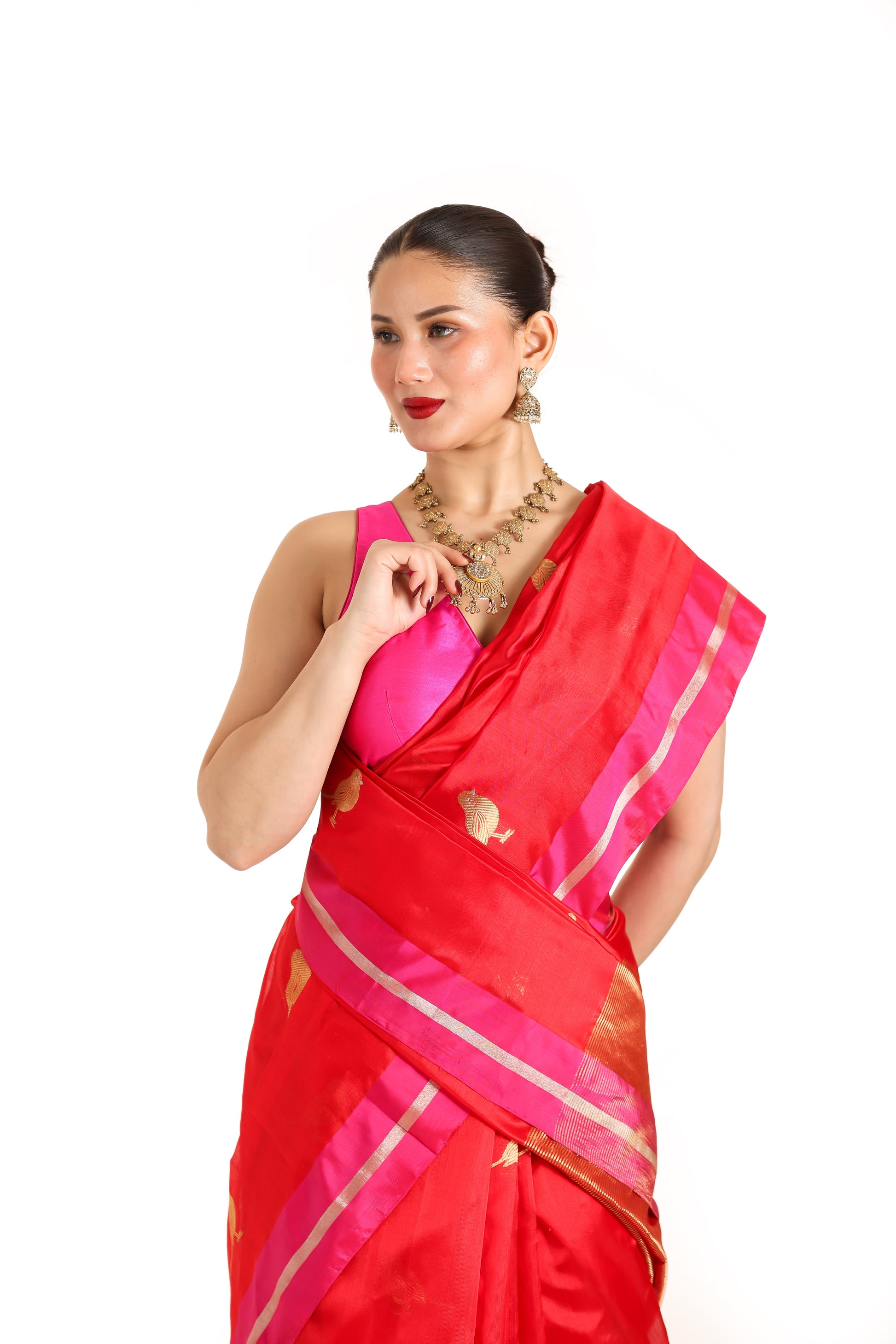 Red pure chanderi silk handwoven saree with Chidiya butti, front close up