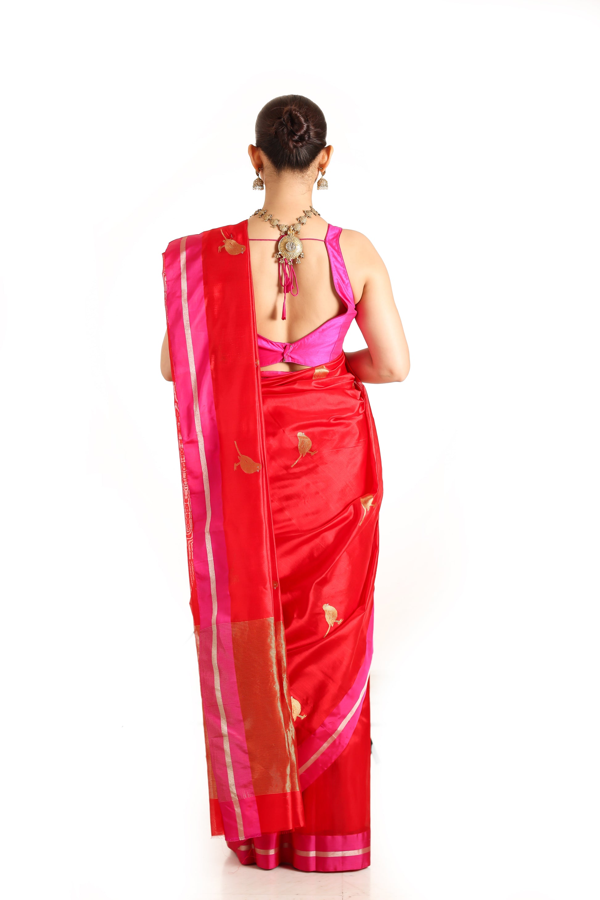 Red pure chanderi silk handwoven saree with Chidiya butti, back angle