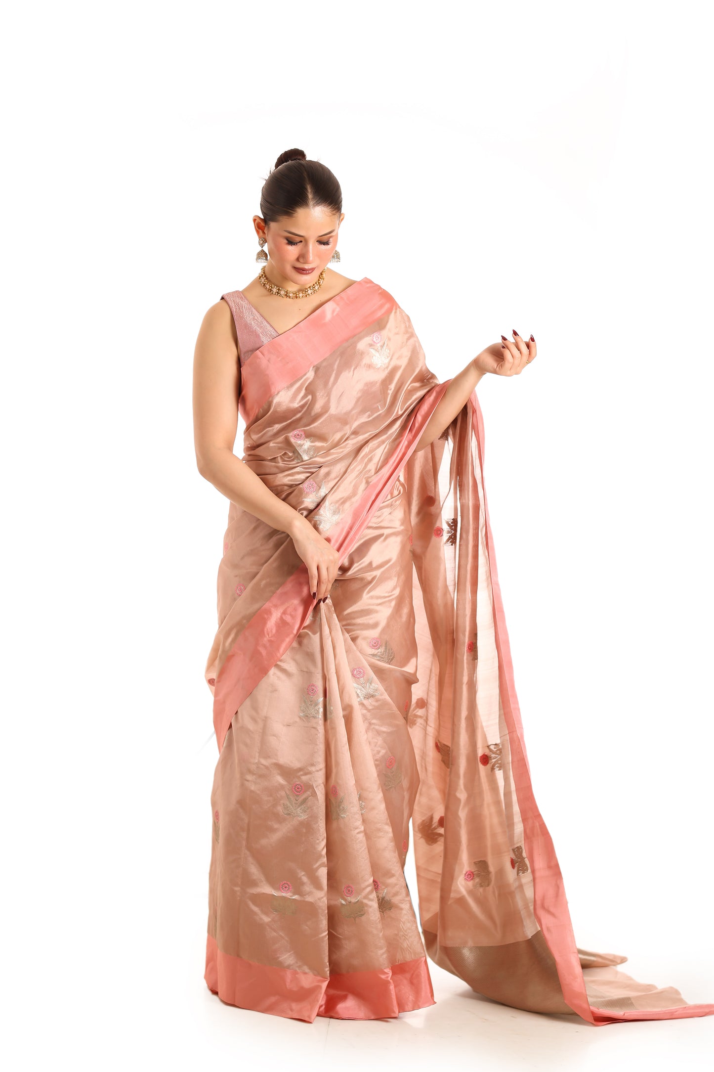Dusty pink pure chanderi silk handwoven saree with meenakari butti, front angle 1