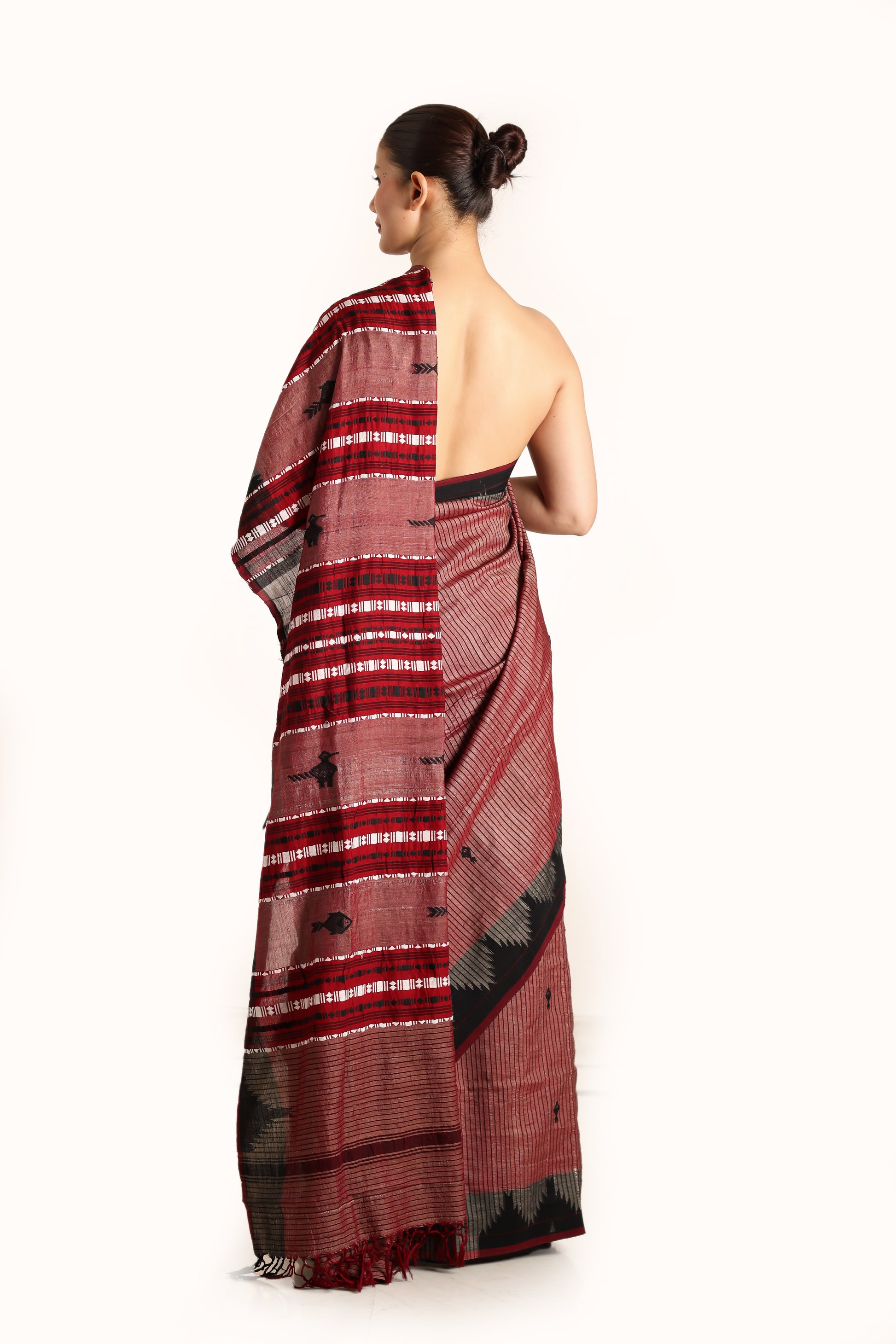 Beet root marroon pure Tusser silk vegetable dye Kotpad handwoven saree, back angle