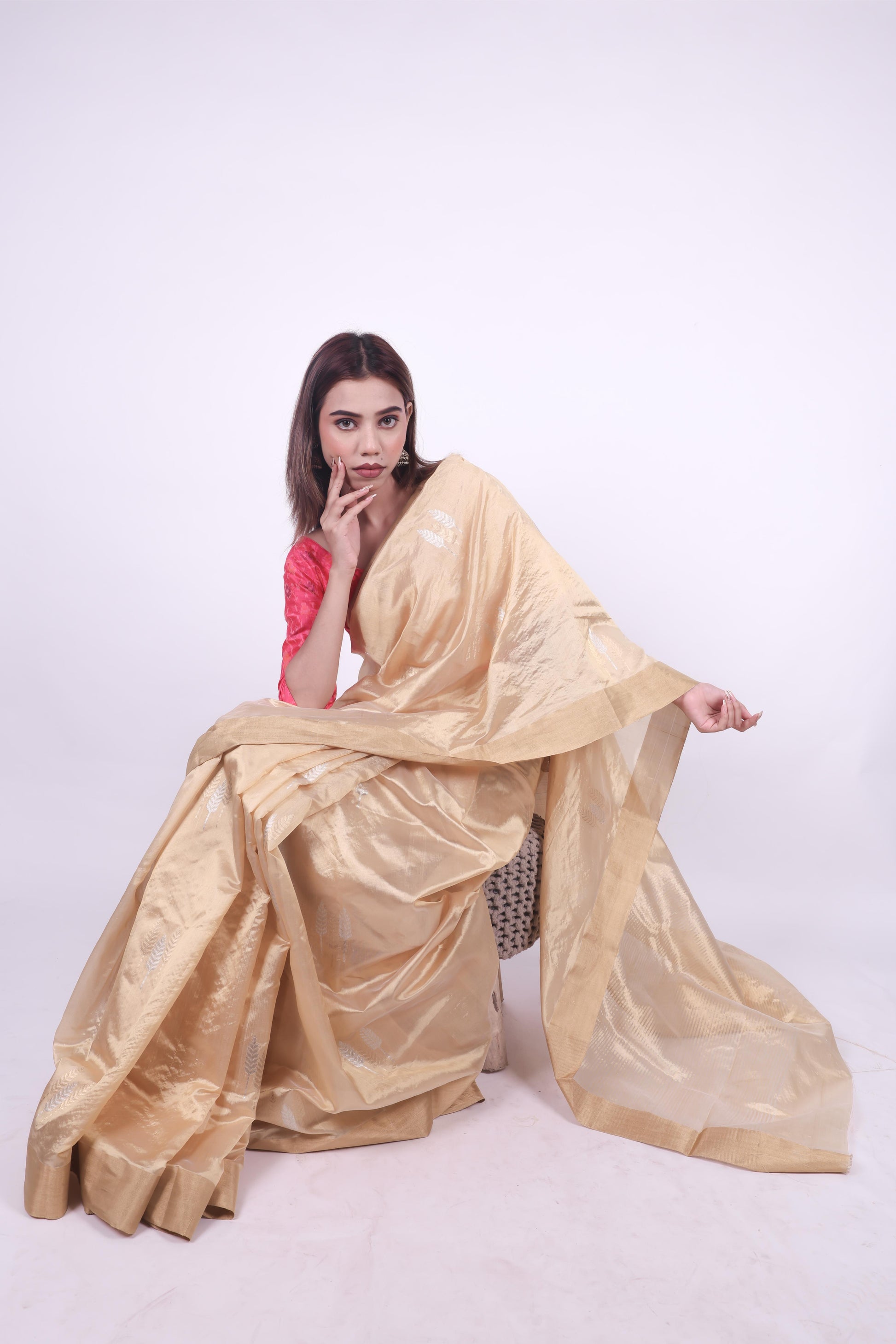 Light lemon yellow pure chanderi silk handwoven saree with eknaliya meenakari butti,1