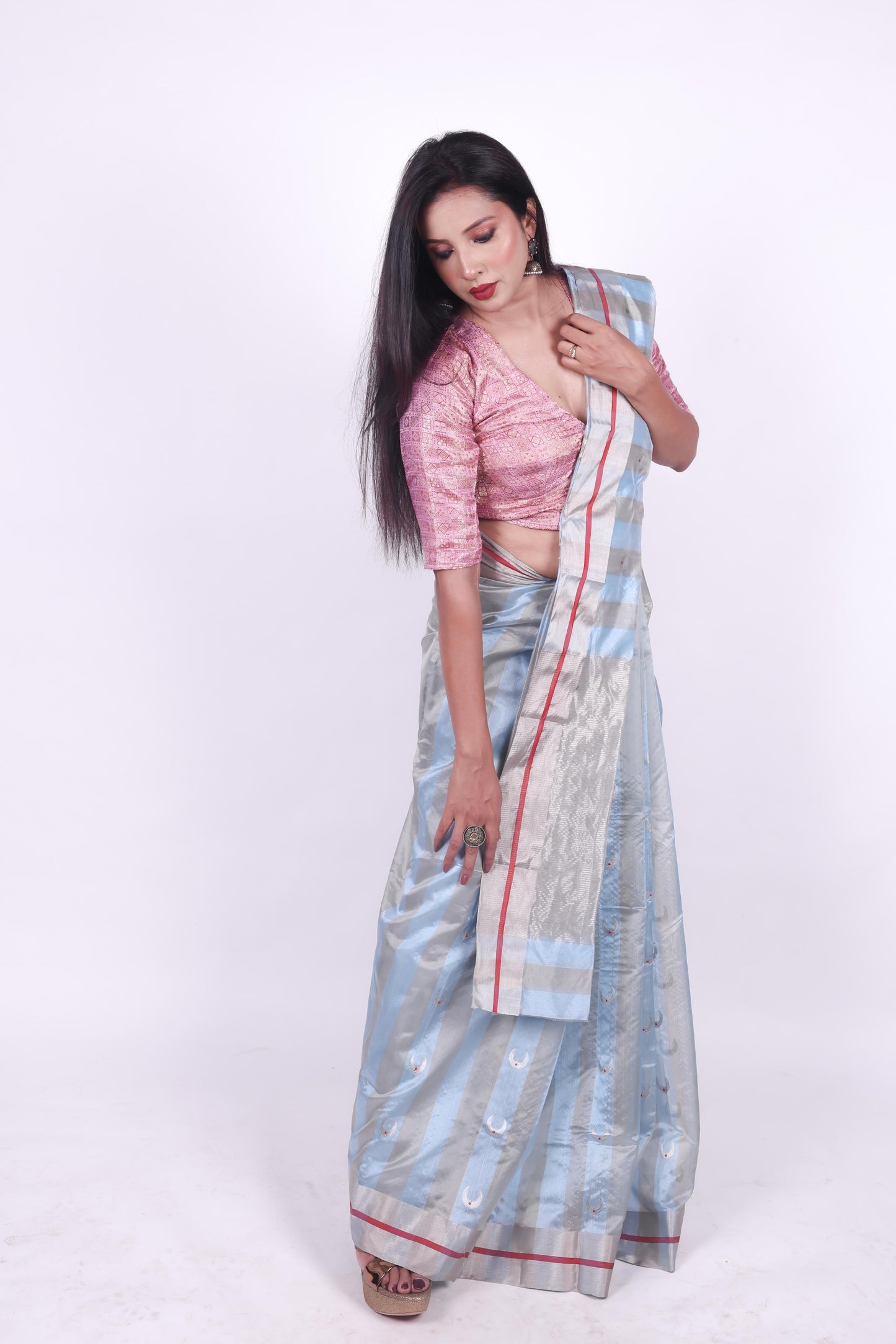 Iced blue and grey striped pure chanderi silk saree wth eknaliya meenakari butti,1