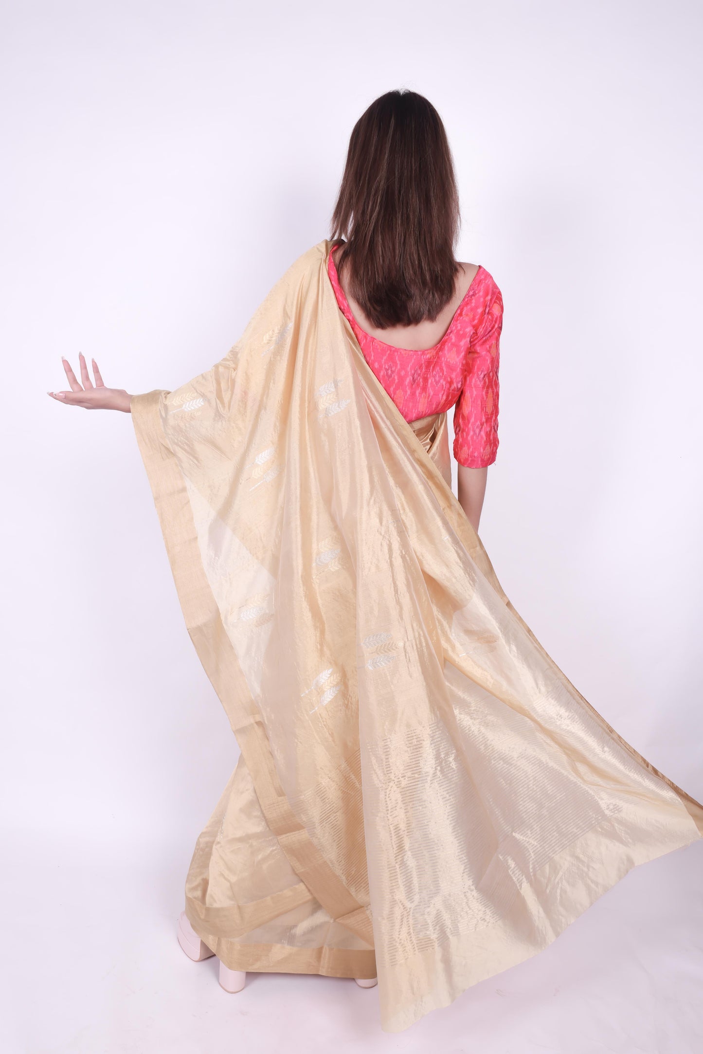 Light lemon yellow pure chanderi silk handwoven saree with eknaliya meenakari butti,2