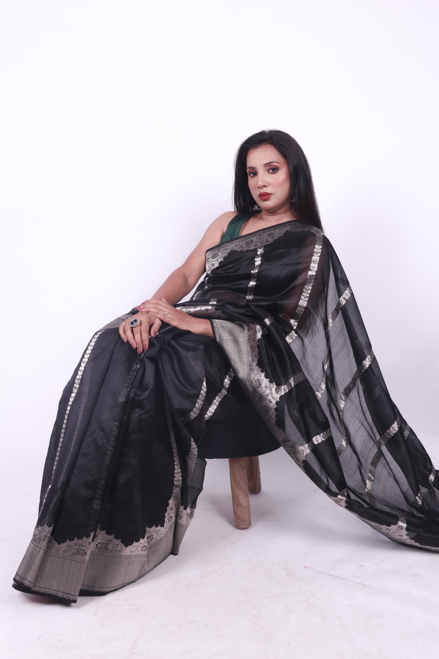 Black pure chanderi silk handwoven saree with eknaliya zaal and nakashi zari weave border,3
