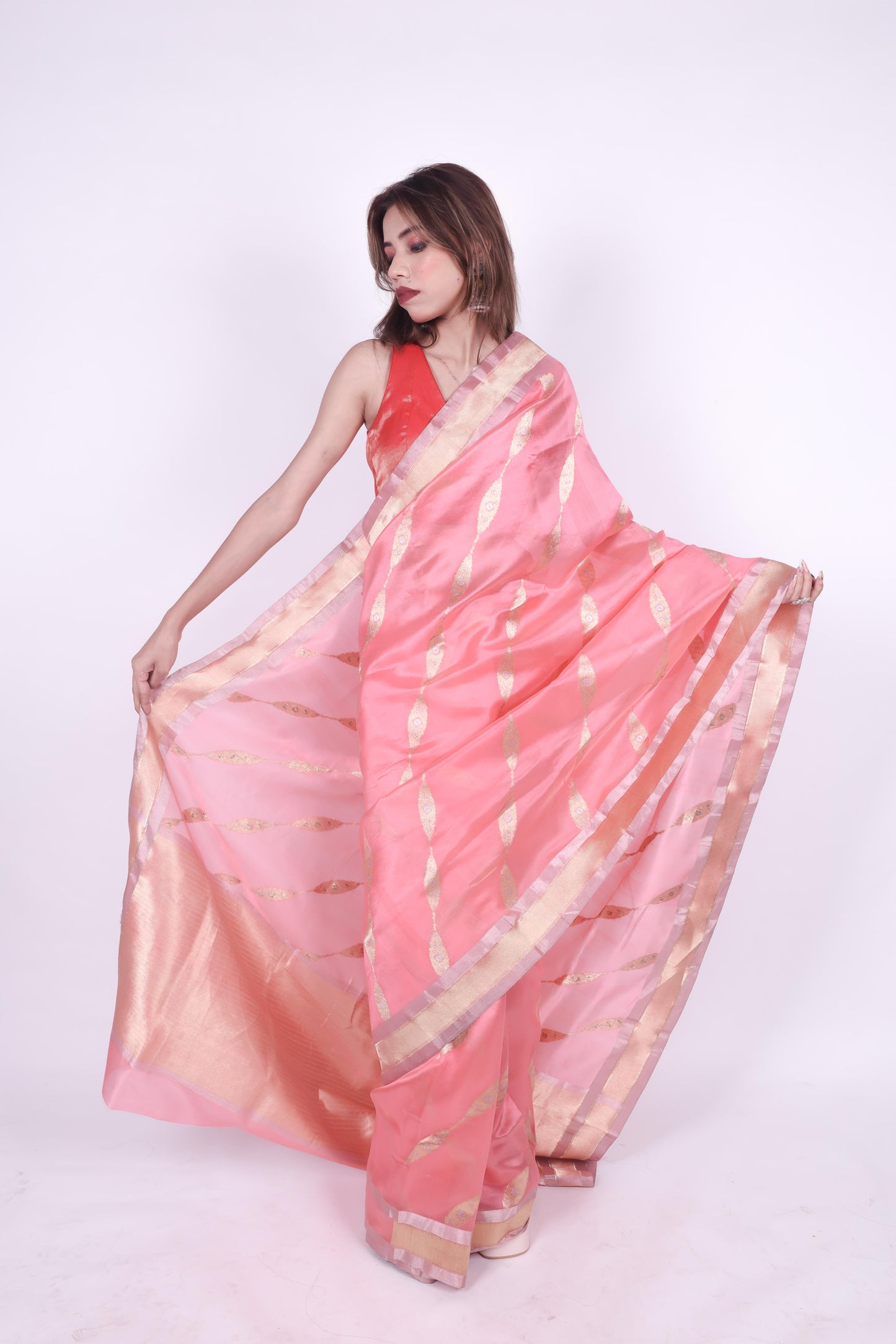 Pink pure handwoven chanderi silk saree in eknaliya zaal butti and nakashi border